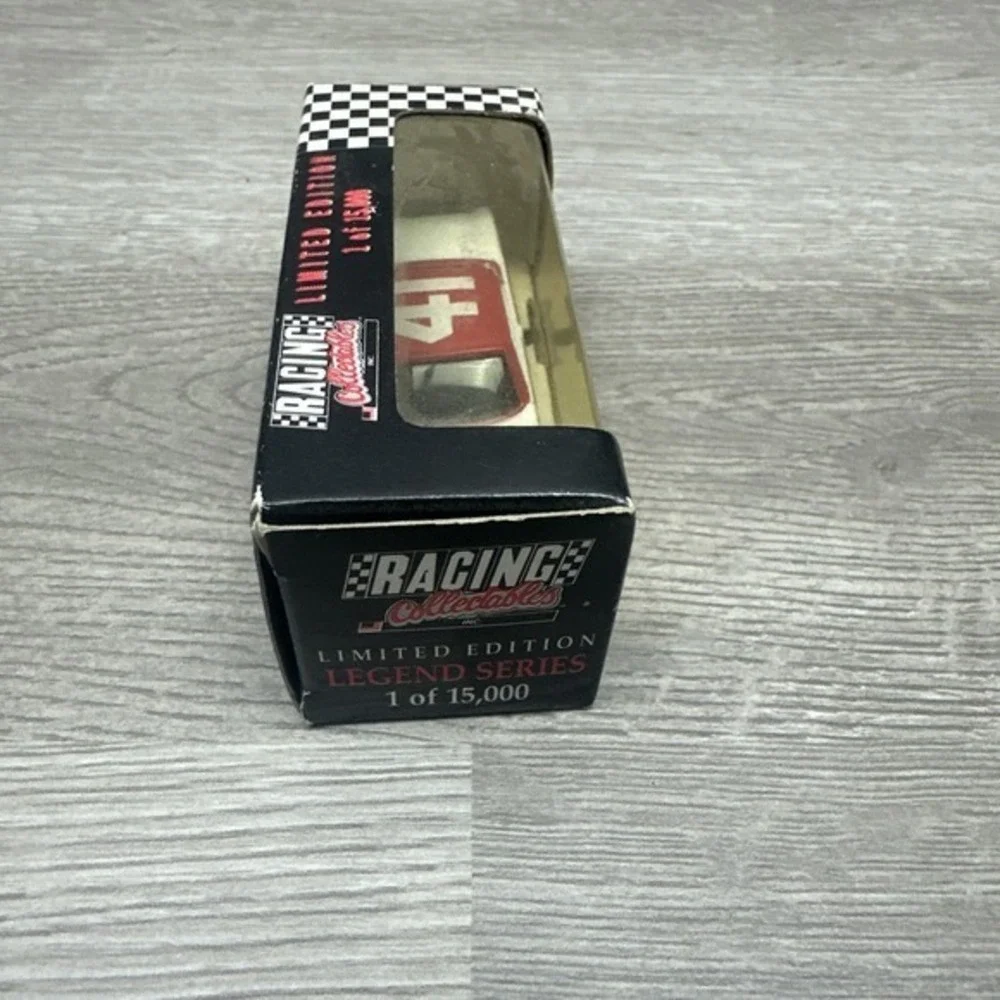 VTG‎ Curtis Turner #41 Limited Edition 1965 Ford Fastback 1993 Pontiac Stock Car